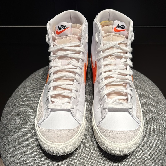 Nike Blazer Mid ‘77 Vintage Mens 9 Women’s 10.5 Orange-White-Sail - Picture 2 of 8
